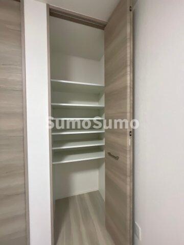 物件内観写真15　(ちょっとした収納スペースも充実しています)