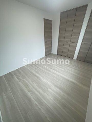 物件内観写真17　(こちらのリビングで趣味の時間をお楽しみください)