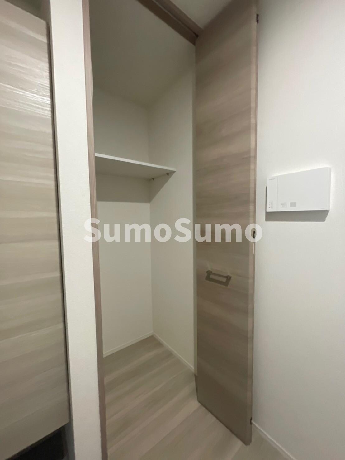 物件内観写真21　(収納豊富です)