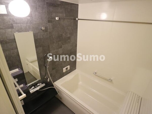 浴室(コンパクトで使いやすいお風呂です)