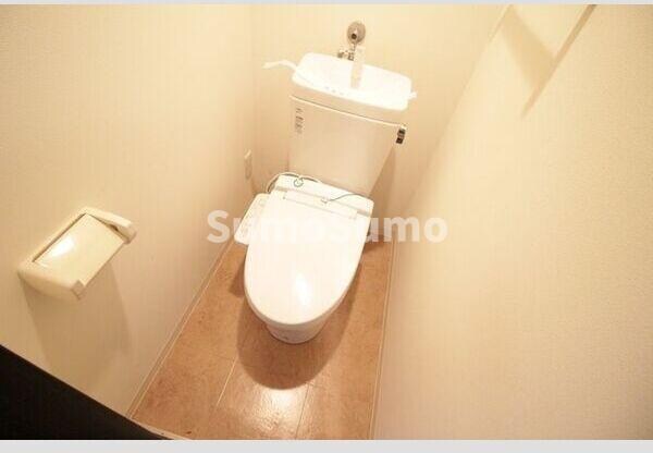 物件内観写真8　(清潔感のあるトイレです)