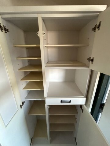 物件内観写真22　(大きなスペースがあり、収納には困りません)