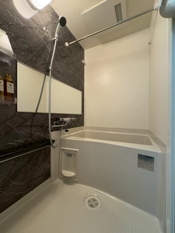 物件内観写真18　(コンパクトで使いやすいお風呂です)
