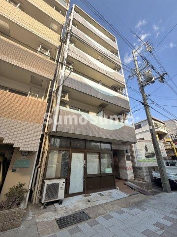 物件外観写真2　(落ち着いた雰囲気の外観です)