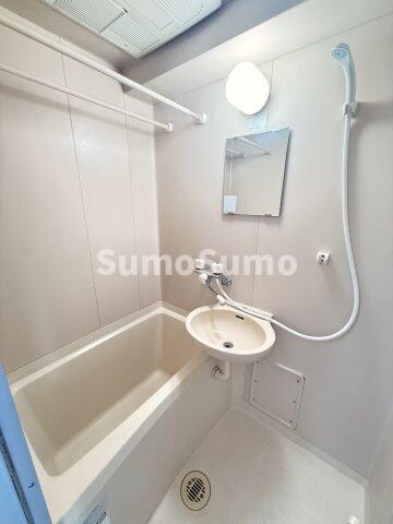 物件内観写真11　(コンパクトで使いやすいお風呂です)