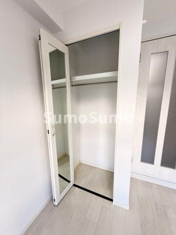 物件内観写真16　(大きなスペースがあり、収納には困りません)