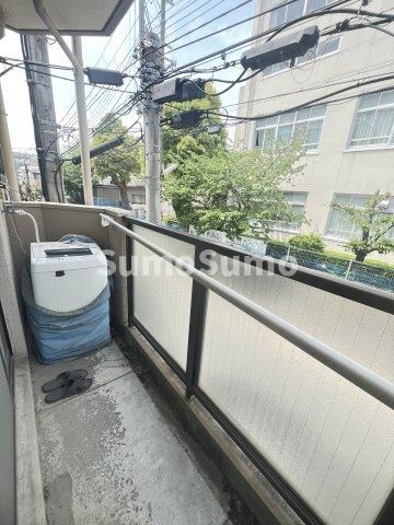 物件内観写真16　(お洗濯にも便利なバルコニー付き)