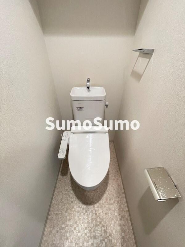物件内観写真14　(ゆったりとした空間のトイレです)