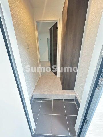 物件内観写真3　(きれいな玄関です)