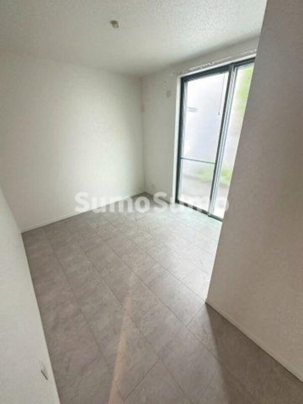 寝室(ゆとりの広さです)