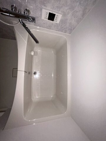 物件内観写真23　(コンパクトで使いやすいお風呂です)