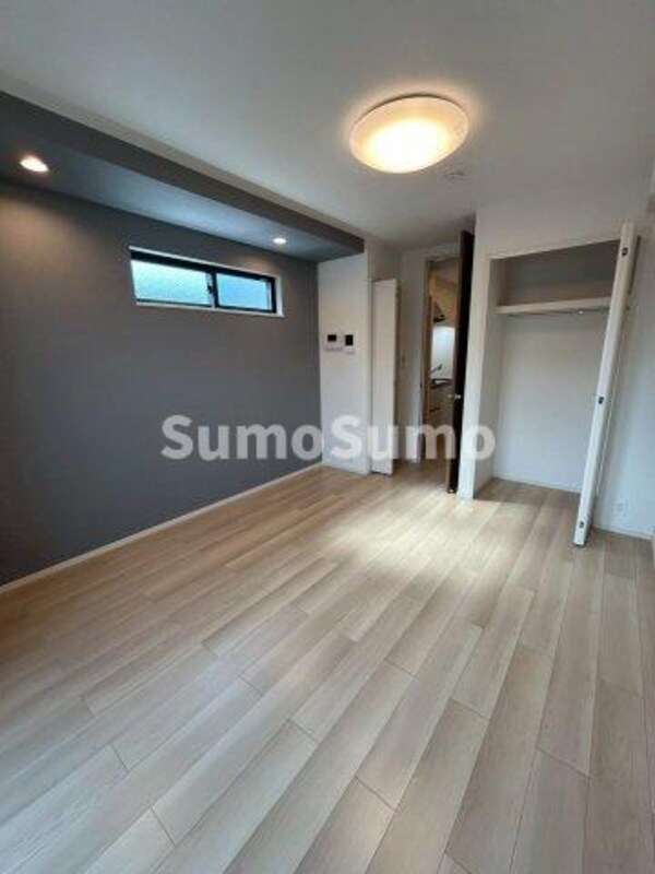 居室(ゆったり過ごせる居間です)