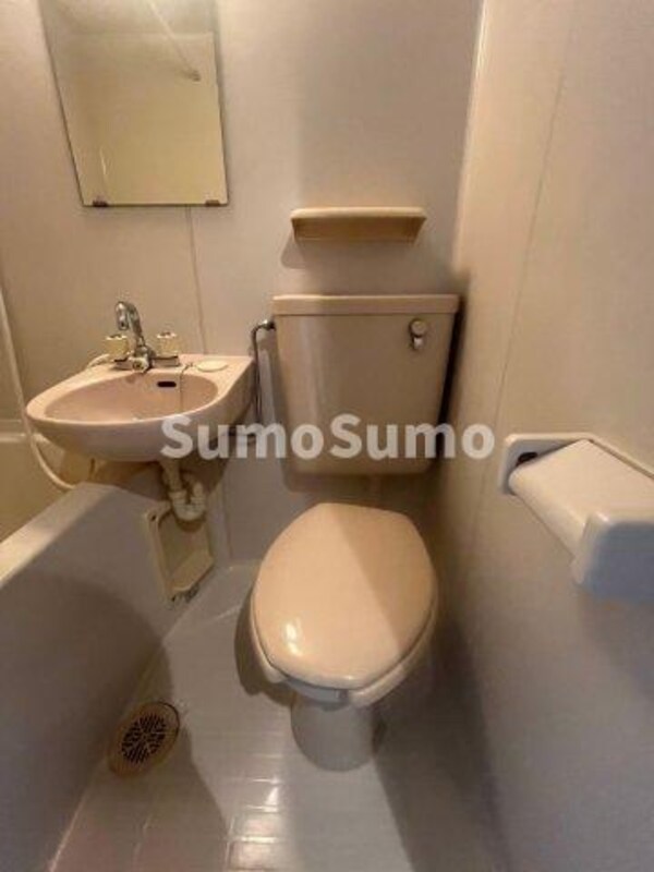 トイレ(ゆったりとした空間のトイレです)