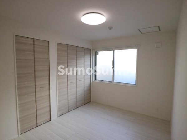 寝室(ゆとりの広さです)