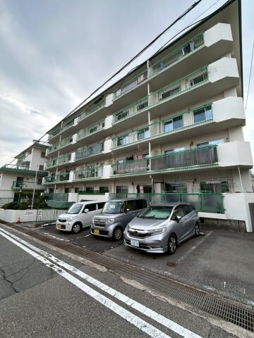 物件外観写真1　(建物外観を気になさる方へ、見た目の良い物件です)