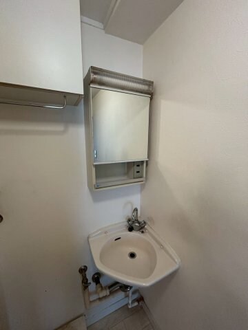 物件内観写真19　(スペースが確保できる洗面所です)