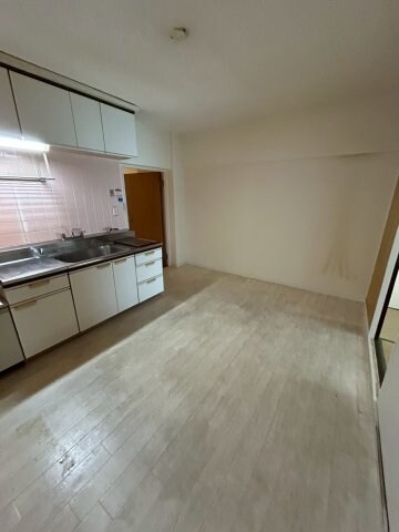 物件内観写真20　(おしゃれな居間です)