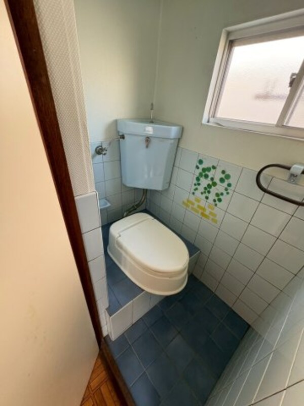 トイレ(ゆったりとした空間のトイレです)