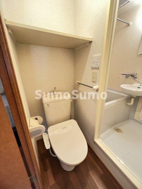トイレ(シンプルで使いやすいトイレです)