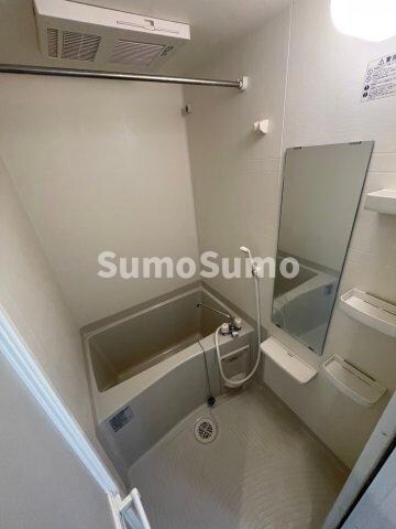 物件内観写真9　(落ち着いた空間のお風呂です)