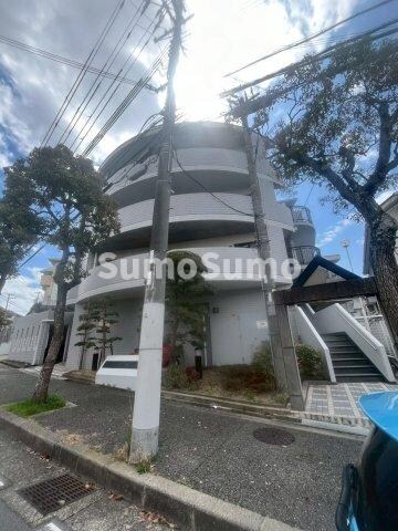 物件外観写真1　(きれいな外観です)