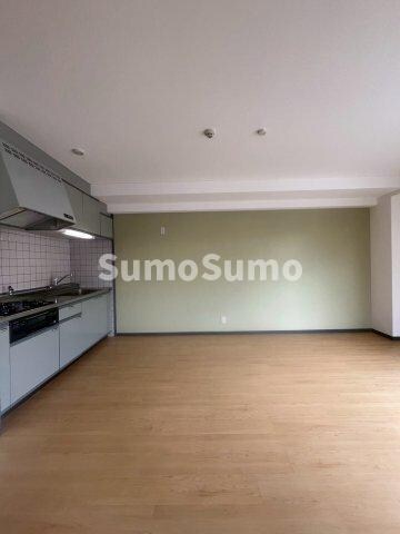 物件内観写真9　(きれいな洋室です)