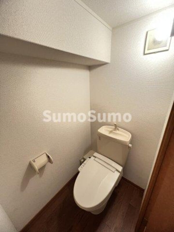 トイレ(シンプルで使いやすいトイレです)