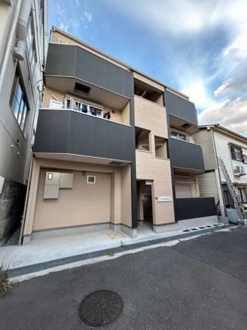 物件外観写真1　(建物外観を気になさる方へ、見た目の良い物件です)