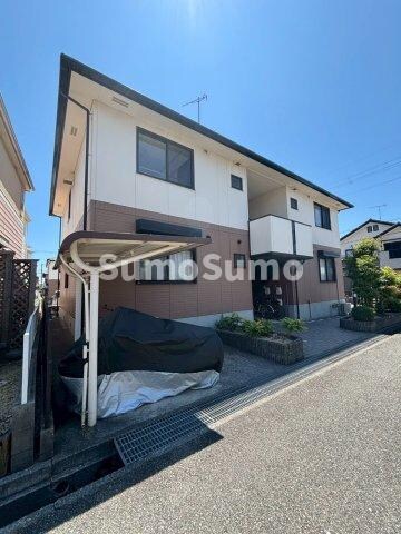 物件外観写真4　(外観は落ち着いています)