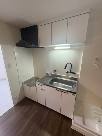 物件内観写真4　(お料理しやすいキッチンです)