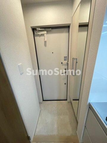 物件内観写真4　(落ち着いた玄関です)