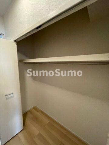物件内観写真11　(ちょっとした収納スペースも充実しています)