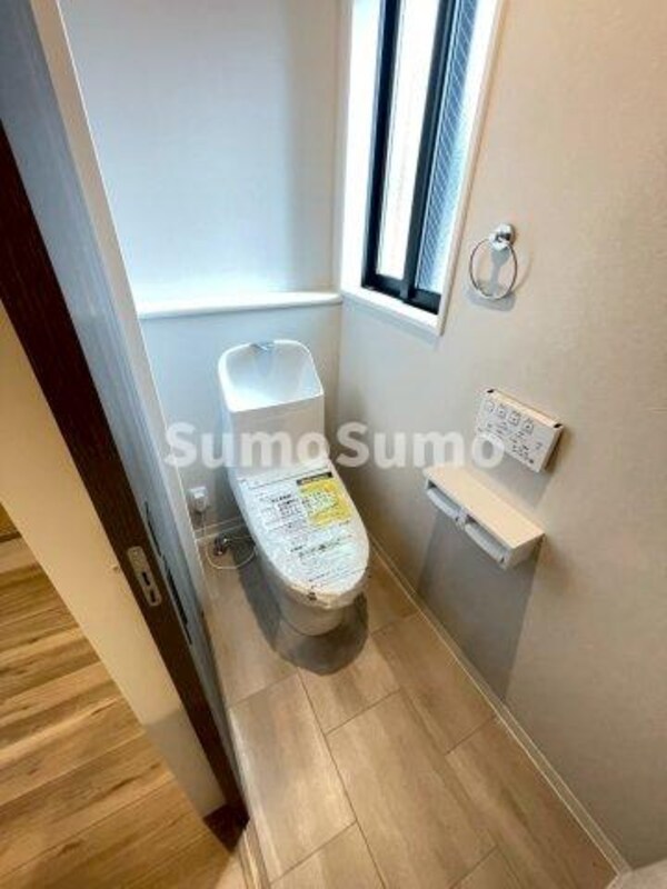 トイレ(コンパクトで使いやすいトイレです)
