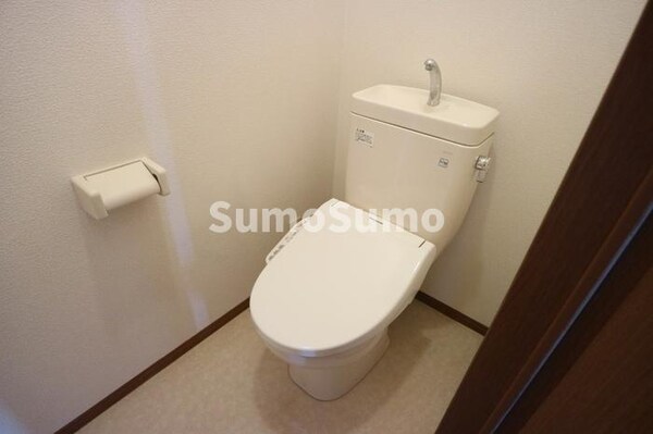 トイレ(コンパクトで使いやすいトイレです)