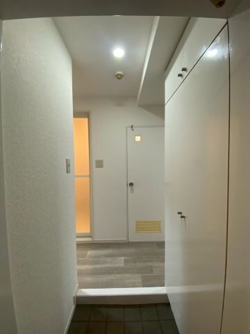 物件内観写真6　(ゆったりとした玄関です)