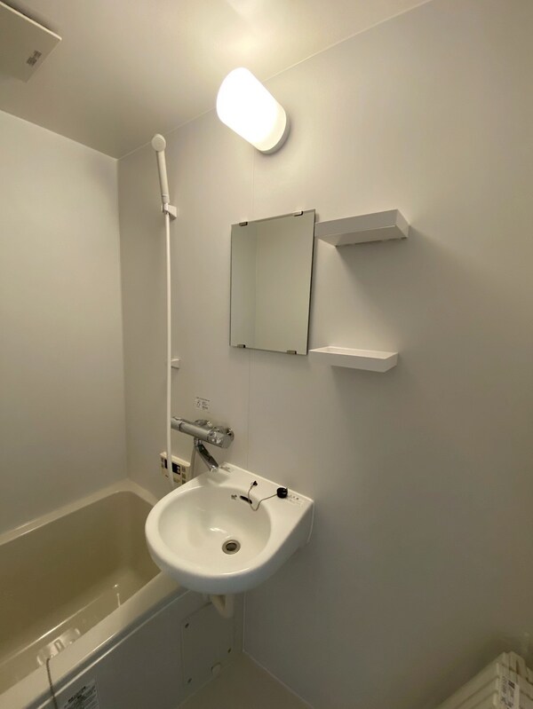 洗面・脱衣所(ゆったりとスペースのある洗面所)