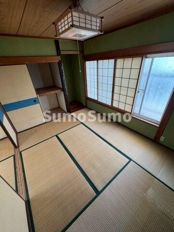 物件内観写真4　(柔らかい畳が心地よい和室)