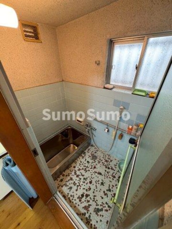 浴室(日々の疲れを癒すお風呂付です)