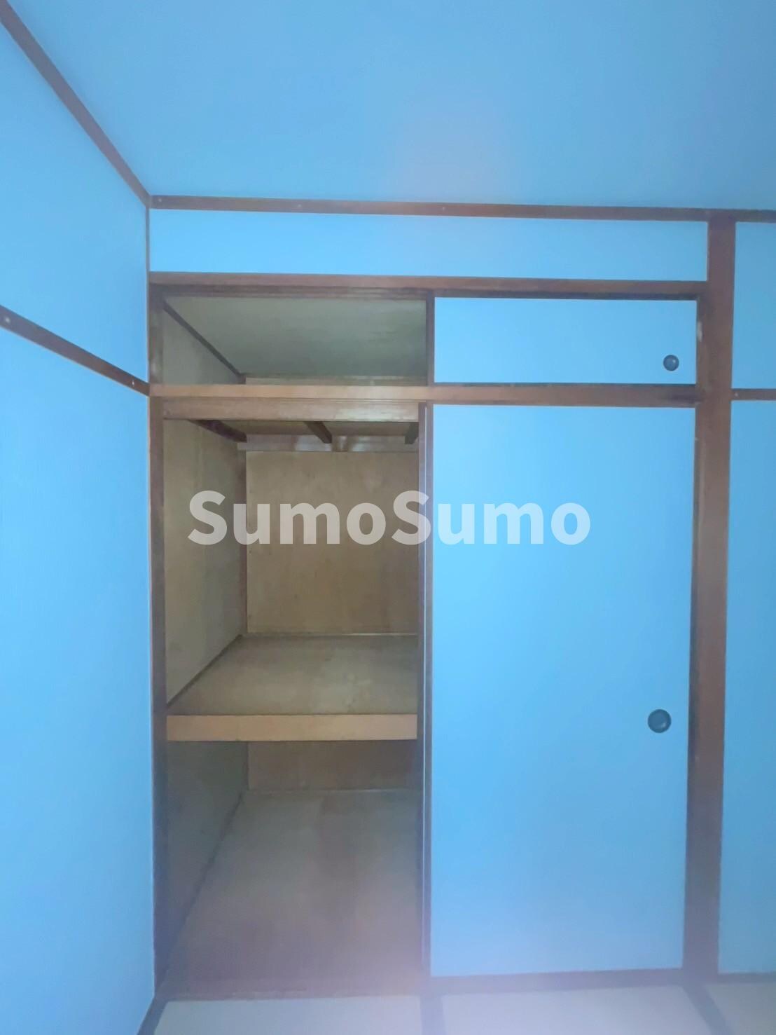 物件内観写真15　(大きなスペースがあり、収納には困りません)