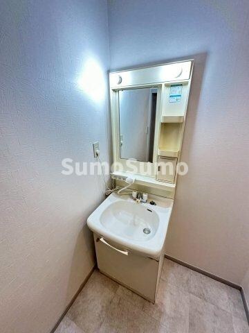 物件内観写真11　(脱衣スペースもあります)