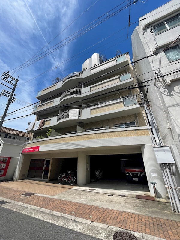 物件外観写真1　(外観も気になるポイント)