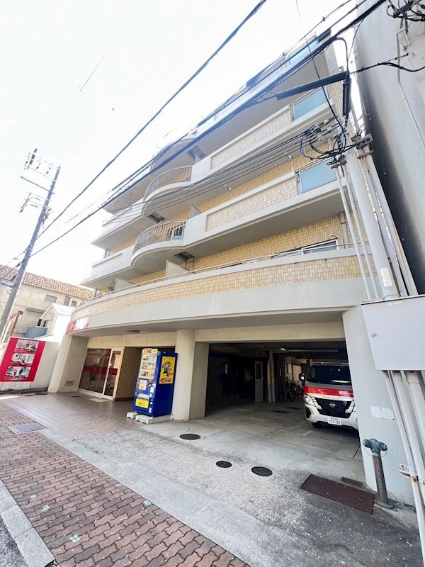 物件外観写真3　(外観もきれいです)