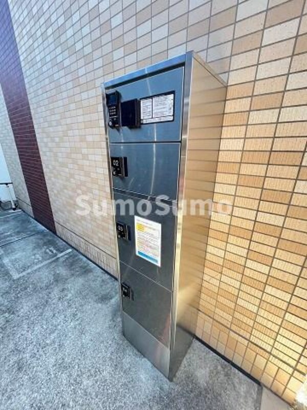 外観(便利な宅配ボックス完備♪)