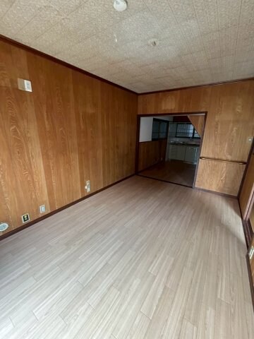 物件内観写真2　(居間です)