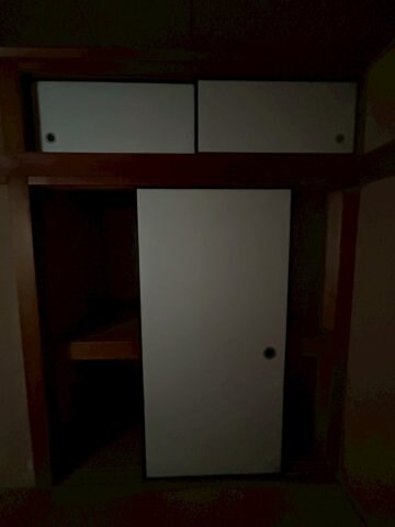 物件内観写真4　(収納スペース豊富です)