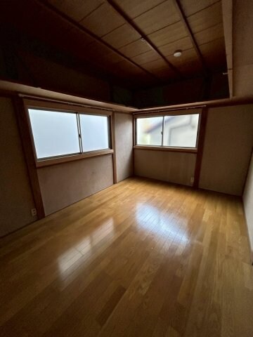 物件内観写真9　(使い勝手のいい洋室です)