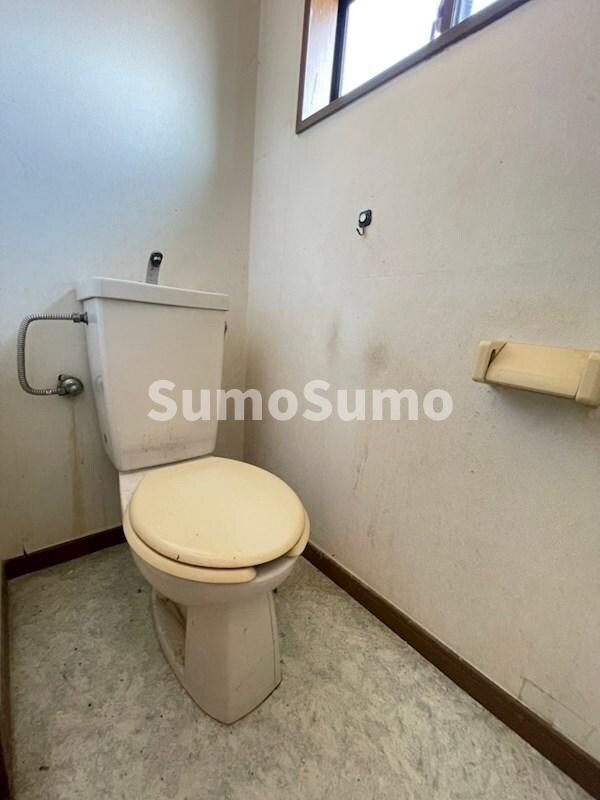 トイレ(落ち着いた色調のトイレです)