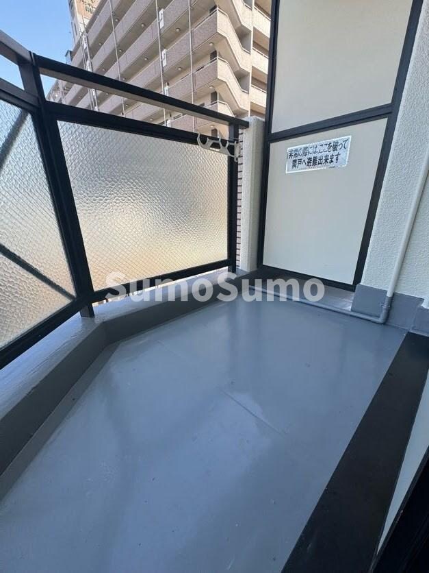 物件内観写真9　(広々としたバルコニーです)