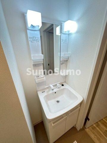 物件内観写真8　(スペースが確保できる洗面所です)