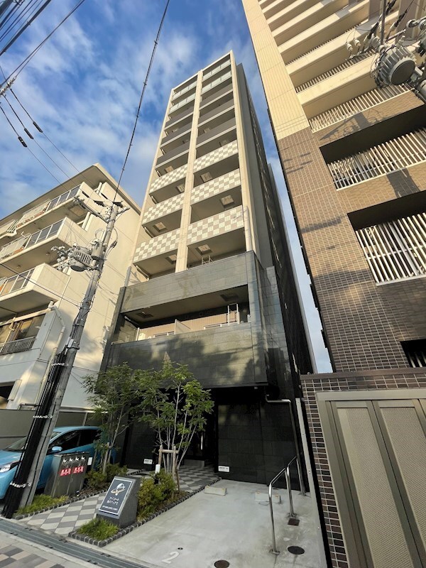 物件外観写真1　(きれいな外観です)